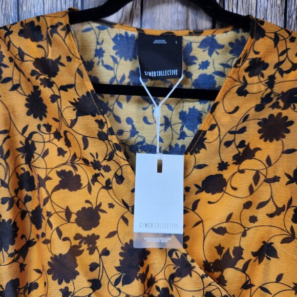 CMEO COLLECTIVE Love Hate Wrap Top - L - Picture 4 of 15